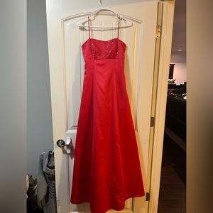 Red prom dress